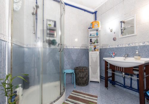 28d7f753-d174-41fc-a955-d8f1a0620b08