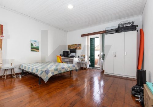 b2529eb0-74c6-42b2-8664-acf353eb5ee8