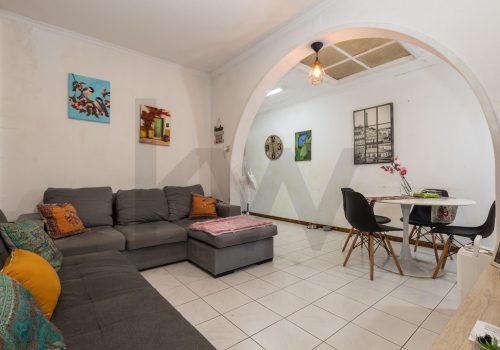 c64b4044-e75d-4902-b4f9-58c19a676411